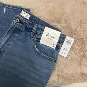 Abercrombie & Fitch High Rise Mom Jeans Medium Wash  - Size 31
